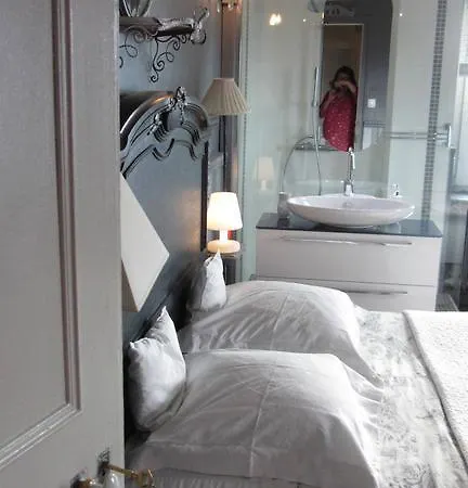 Rum i privatbostad Le - Au Bord Du D' Annecy - - *